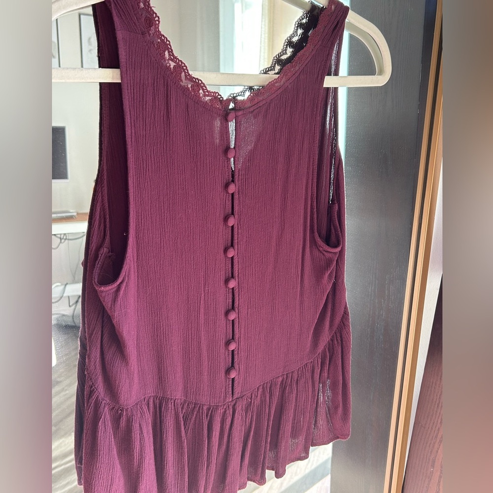 Lace top - Picture 3 of 3